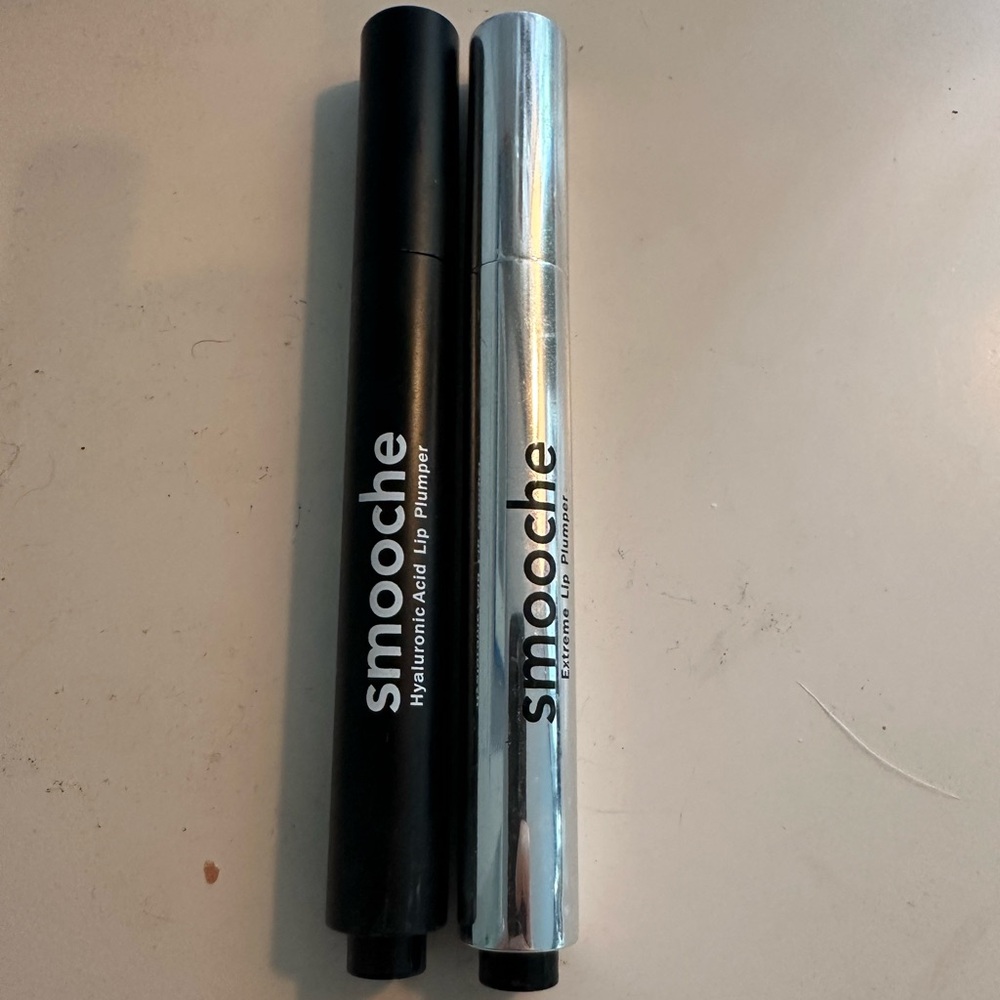 2 smooche  Lip Plumpers - Black and Silver